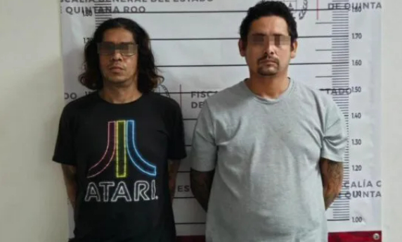 Se intentaban dar a la fuga en un vehículo, pero las autoridades lograron cortarles el paso