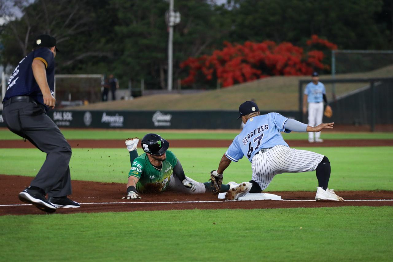 El equipo bengalí se llevó la serie antes los Pericos de Puebla en el Beto Ávila. El equipo bengalí se llevó la serie antes los Pericos de Puebla en el Beto Ávila.