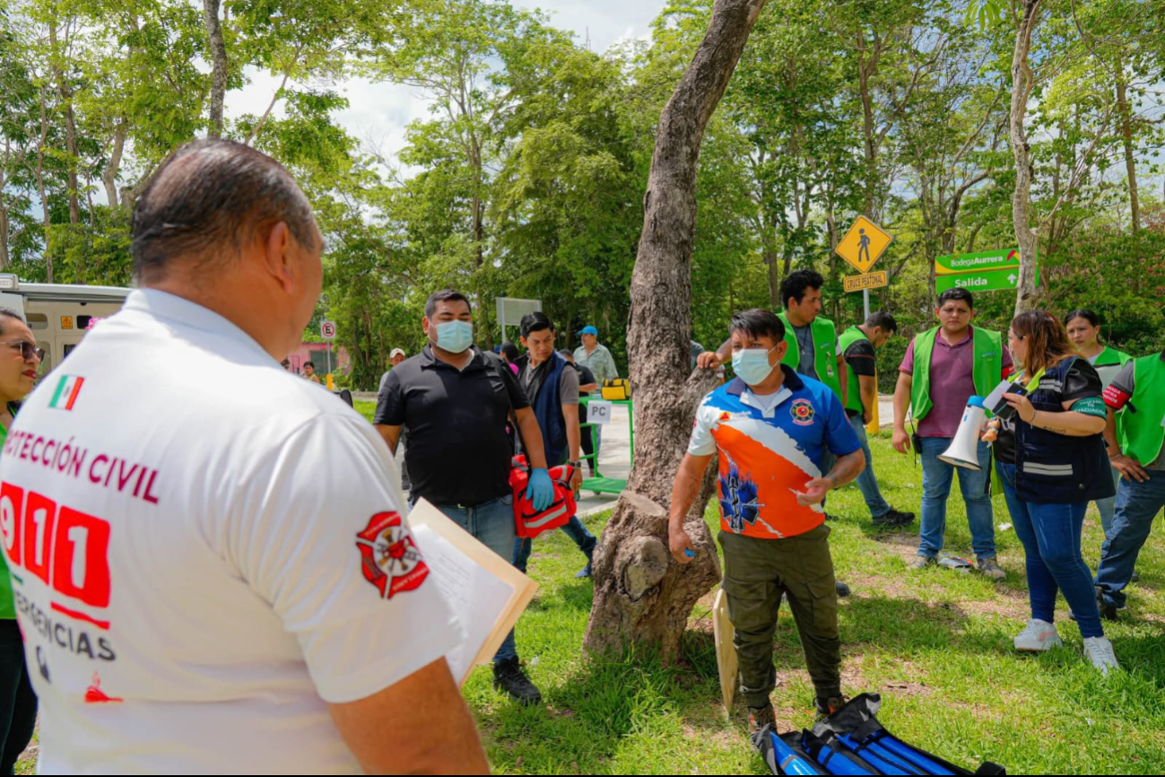 Participaron bomberos, paramédicos y personal operativo municipal, en una acción coordinada. Participaron bomberos, paramédicos y personal operativo municipal, en una acción coordinada.