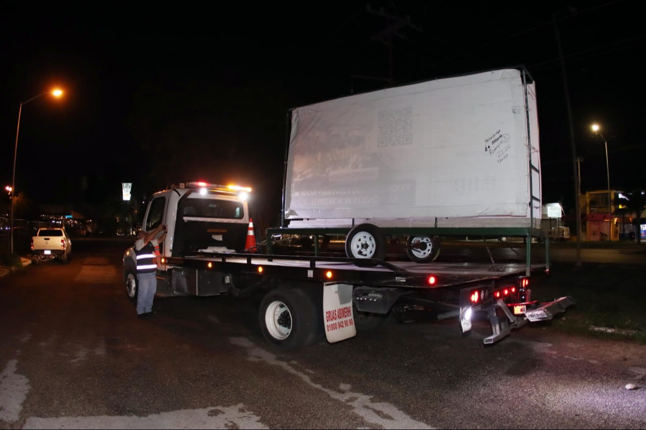 Mérida: Retiran vehículos y puestos irregulares en Paraíso Maya y Santa Gertrudis Copó