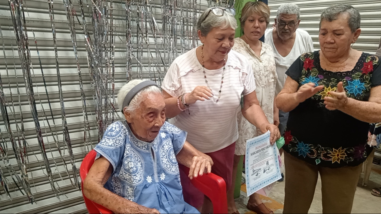 Su legado ha sido transmitido a sus hijas, quienes también son comerciantes y aprendieron de ella la humildad y el respeto hacia los clientes. Su legado ha sido transmitido a sus hijas, quienes también son comerciantes y aprendieron de ella la humildad y el respeto hacia los clientes.