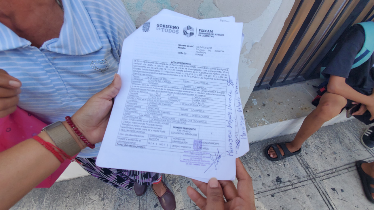 La víctima denunció que el mismo hombre ha robado a otros adultos mayores usando un modus operandi similar. La víctima denunció que el mismo hombre ha robado a otros adultos mayores usando un modus operandi similar.