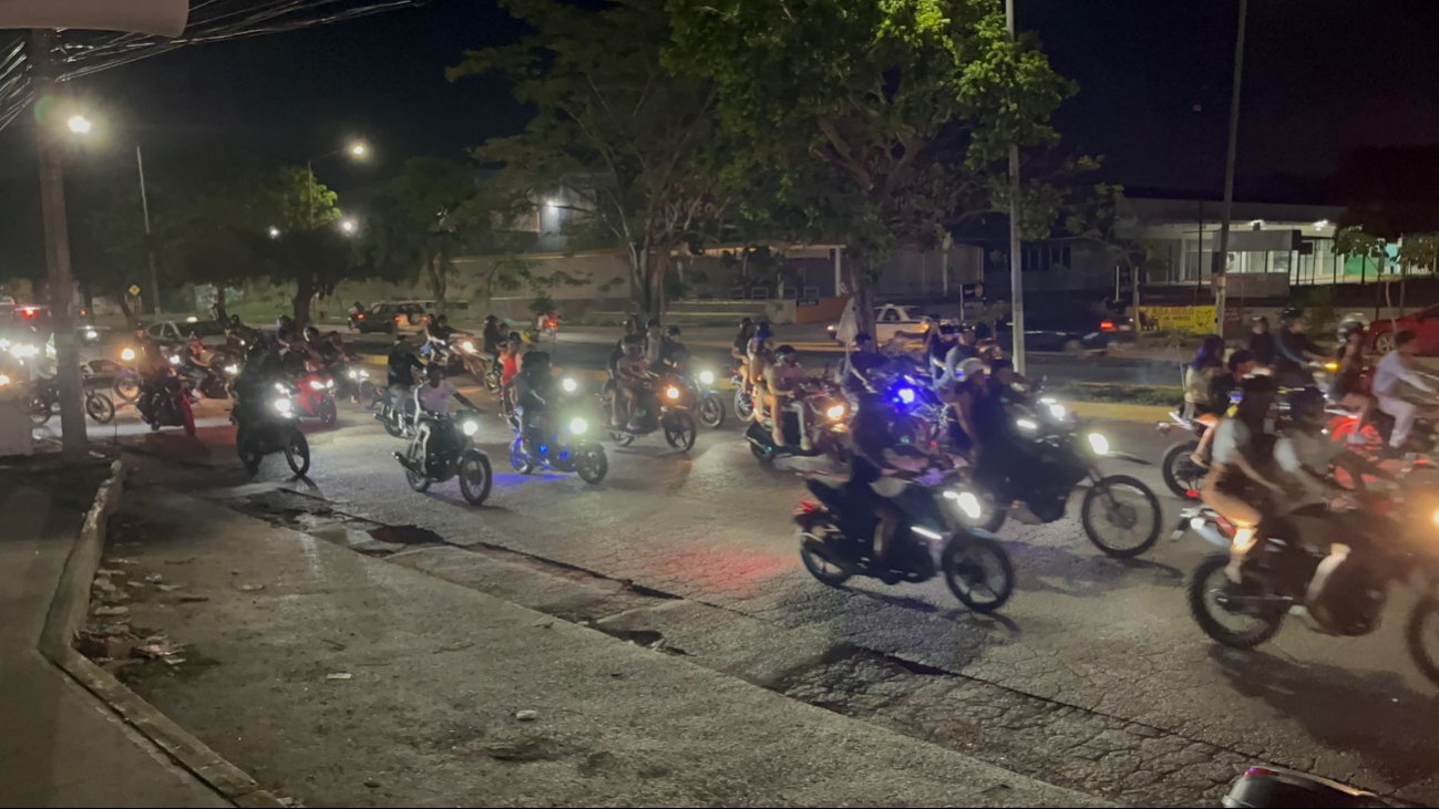 Rodada de motociclistas sale de Plaza Héroes Rodada de motociclistas sale de Plaza Héroes