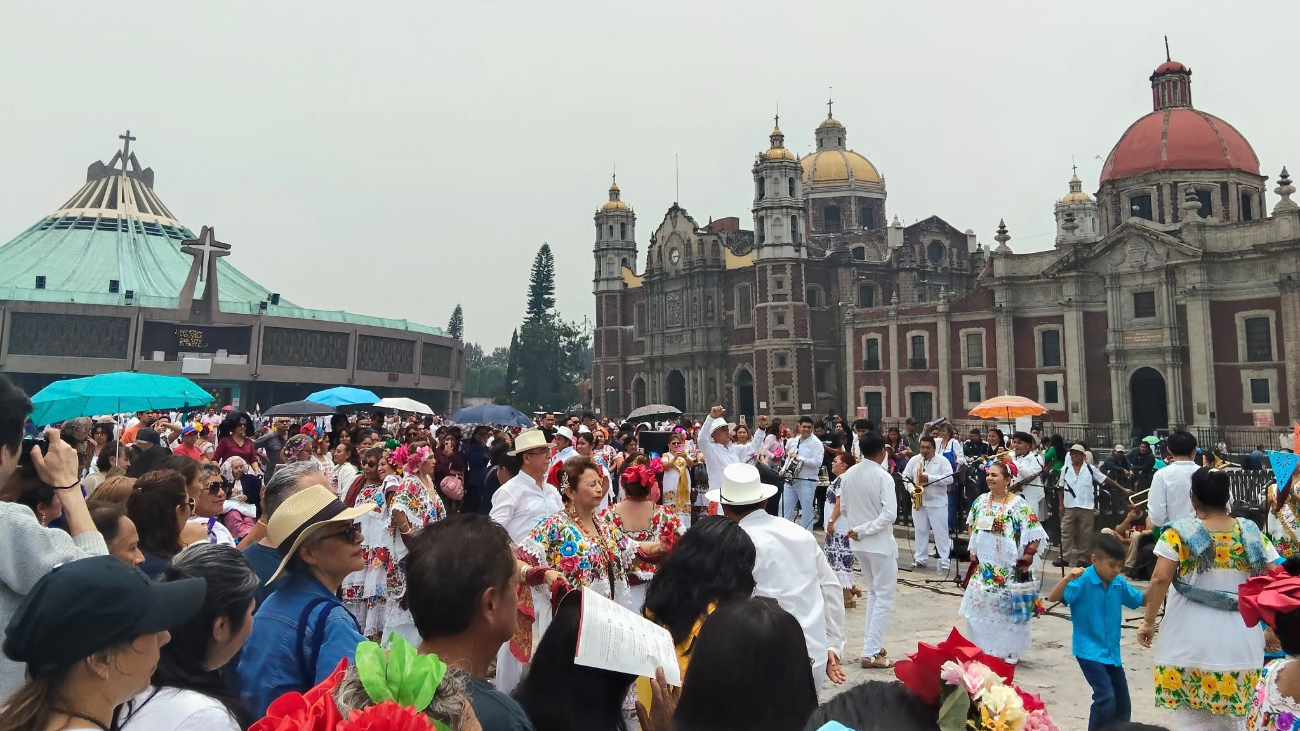 Cientos de yucatecos acudieron a la Basílica de Guadalupe Cientos de yucatecos acudieron a la Basílica de Guadalupe