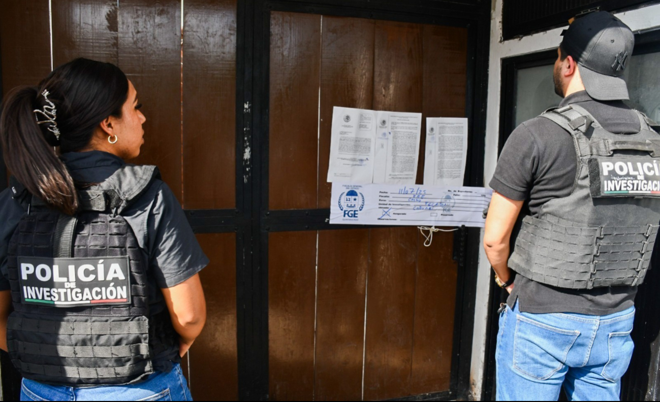 Ejecutan cinco órdenes de cateos en Othón P. Blanco, Tulum y Cozumel; aseguran drogas y un arma de fuego Ejecutan cinco órdenes de cateos en Othón P. Blanco, Tulum y Cozumel; aseguran drogas y un arma de fuego