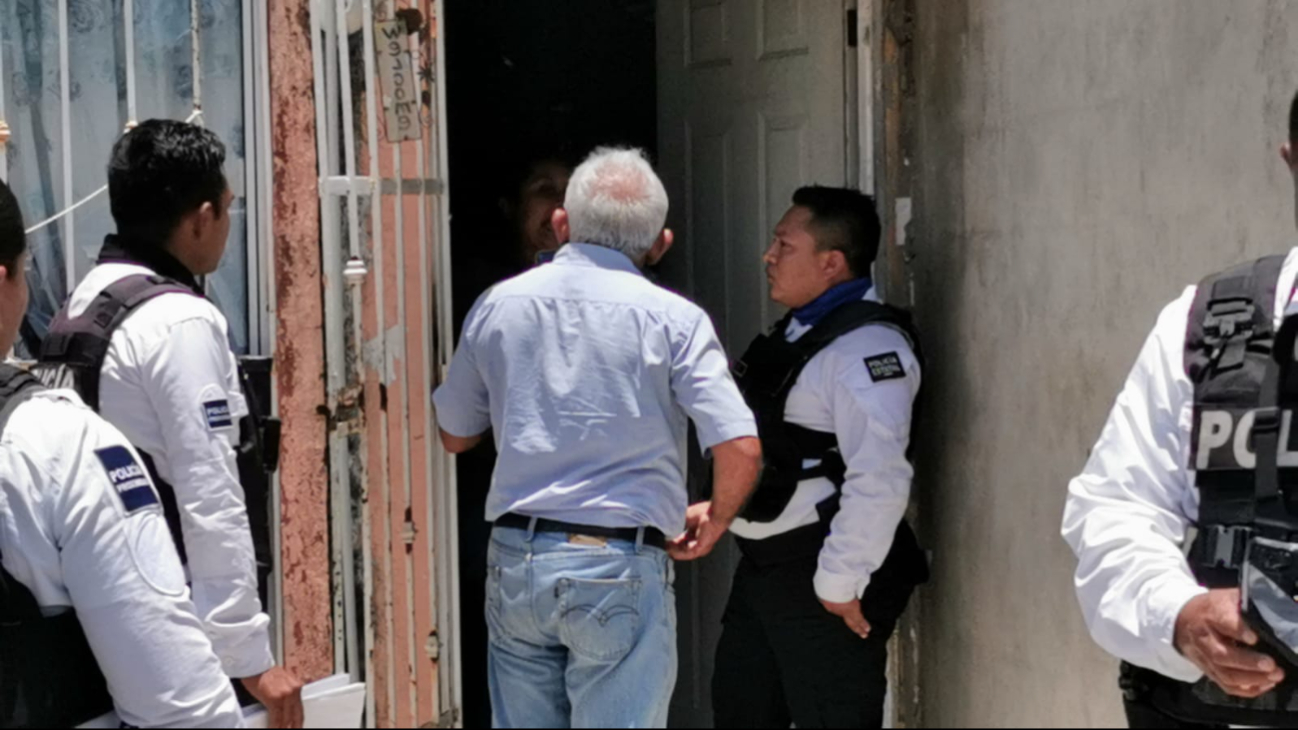 El dueño de la vivienda llegó a reclamar su propiedad y tuvo ue intervenir la policía.