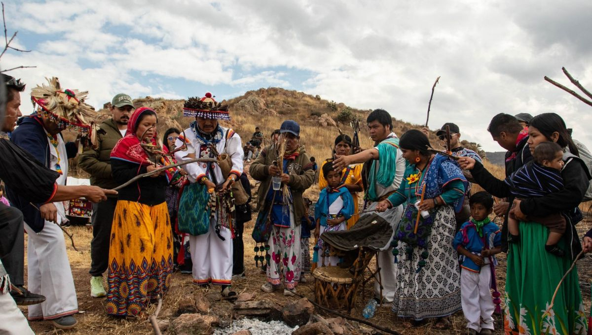 La ruta, que abarca aproximadamente 550 kilómetros, conecta territorios sagrados del pueblo Wixárika La ruta, que abarca aproximadamente 550 kilómetros, conecta territorios sagrados del pueblo Wixárika