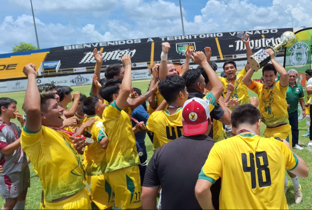Deportiva Venados se lleva el trofeo de la Liga Élite Municipal de Futbol de Primera Fuerza 