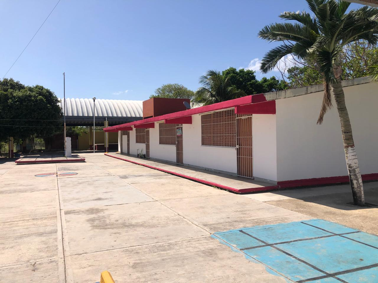 Buscan dar mantenimiento y seguridad a las escuelas de la ciudad de Chetumal