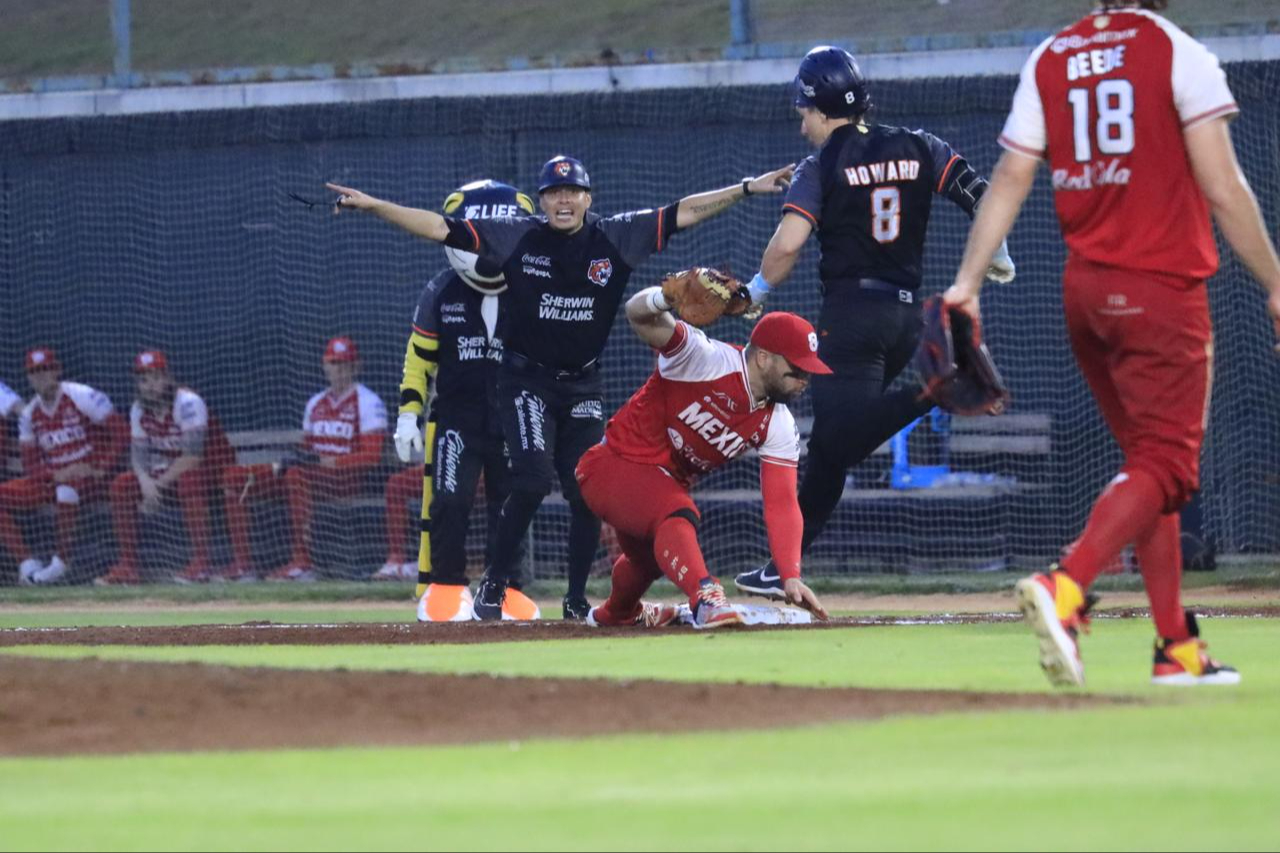 Los Tigres lograron ganar el tercer partido de la serie contra los Pingos. Los Tigres lograron ganar el tercer partido de la serie contra los Pingos.