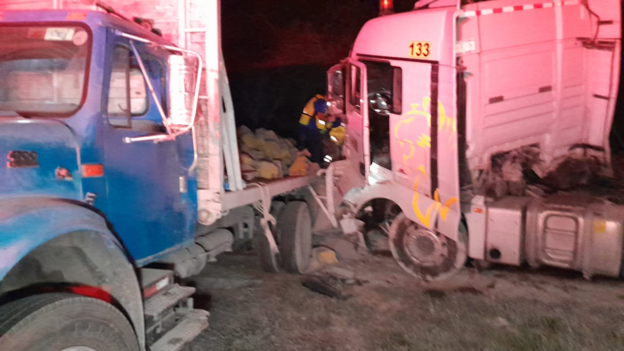 Tragedia en Bécal: tráiler embiste y mata a comerciante en brutal carambola Tragedia en Bécal: tráiler embiste y mata a comerciante en brutal carambola