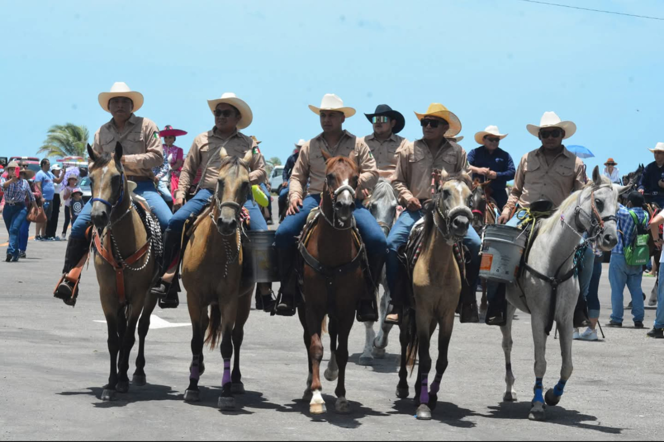 Tradicional cabalgata de la Expo Ganadera de la Feria Carmen 2025 espera más de 100 participantes