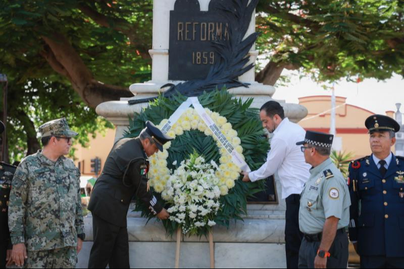 El homenaje se llevó a cabo en el Parque de San Juan en Mérida