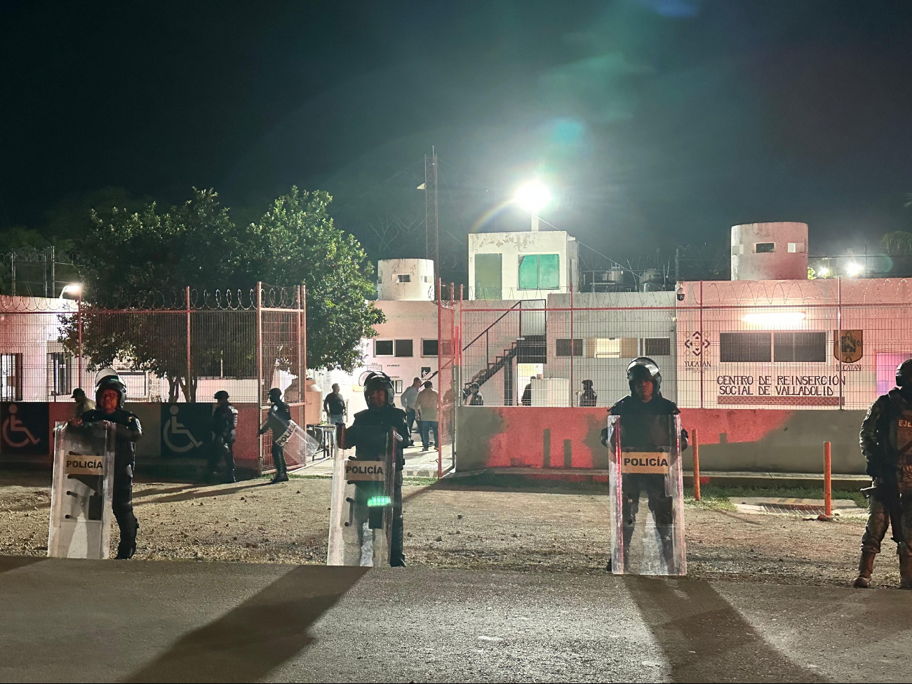 El operativo en el Cereso de Valladolid se realizó sin contratiempos El operativo en el Cereso de Valladolid se realizó sin contratiempos