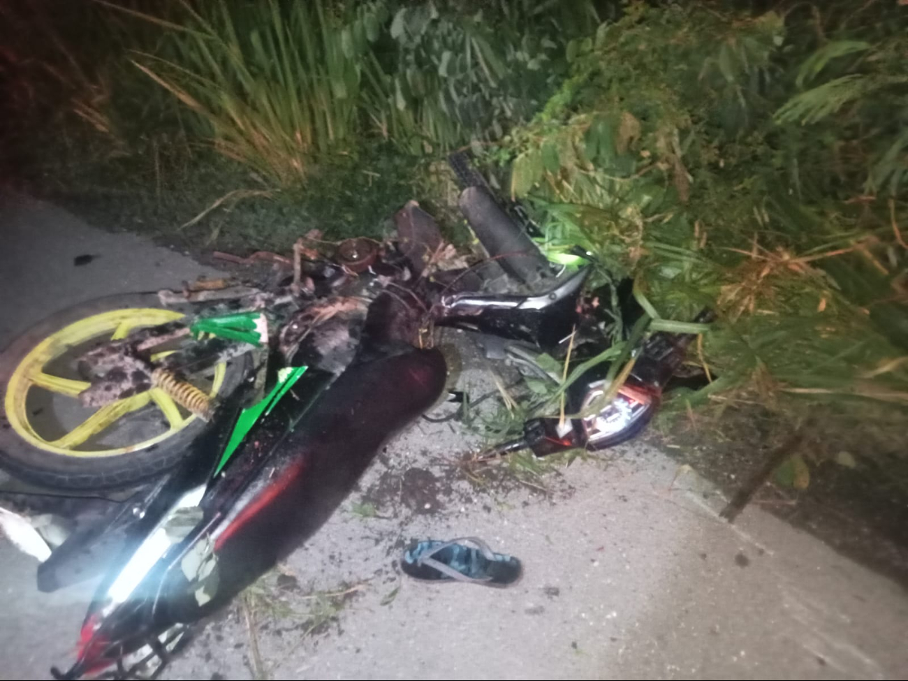 Proyectado 300 metros: joven de Seybaplaya muere arrollado por tráiler Proyectado 300 metros: joven de Seybaplaya muere arrollado por tráiler