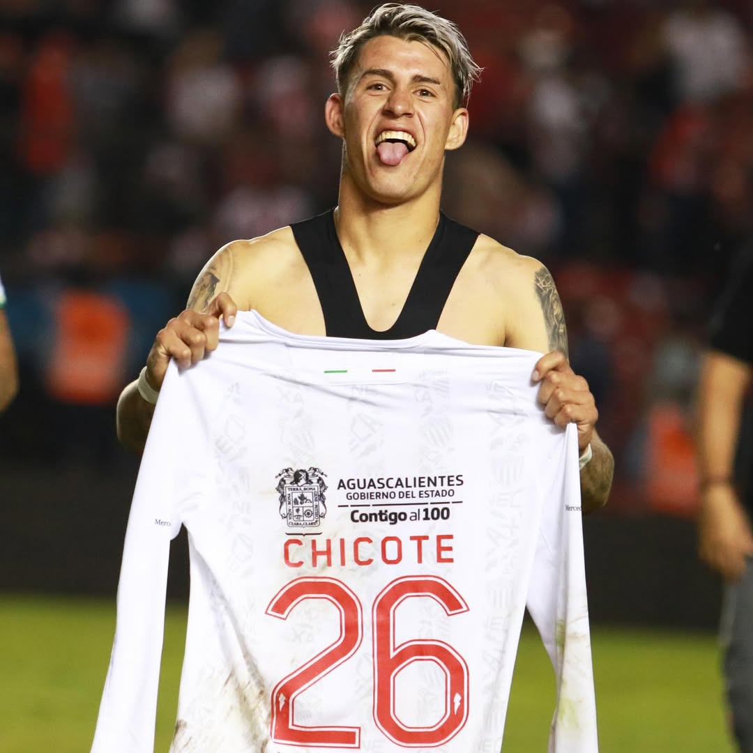 América deja ir al Chicote pero sus refuerzos no se concretan