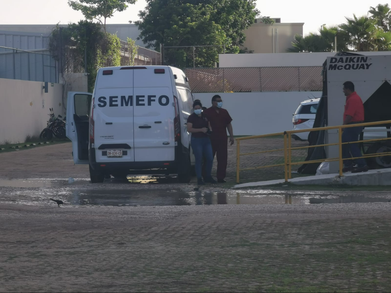 Dado a la circunstancias, el cuerpo del fallecido fue trasladado por el SEMEFO Dado a la circunstancias, el cuerpo del fallecido fue trasladado por el SEMEFO