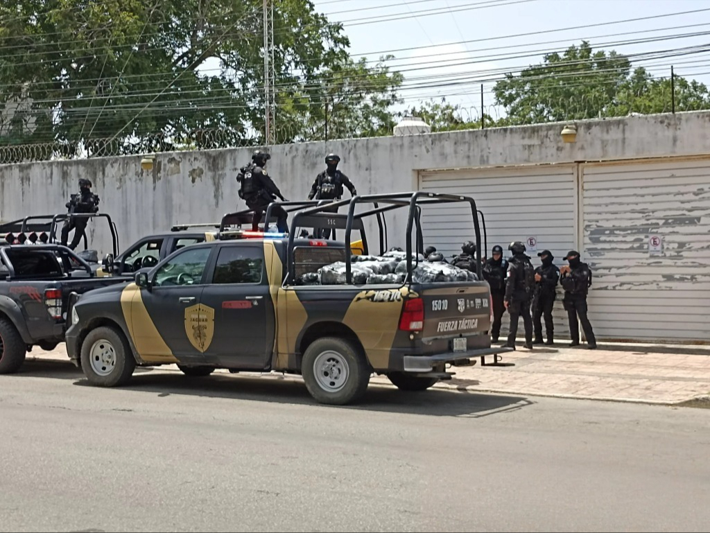 Elementos del Grupo Táctico Jaguar de la Secretaría de Seguridad Ciudadana de Quintana Roo. Elementos del Grupo Táctico Jaguar de la Secretaría de Seguridad Ciudadana de Quintana Roo.
