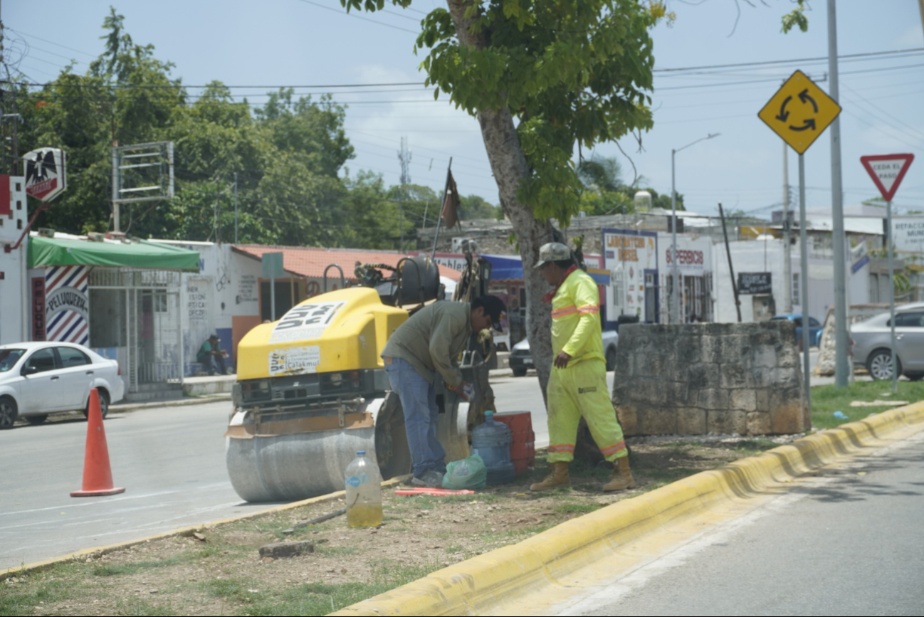 Se instalarán 506 paraderos con equipamiento solar, techos o tótems para las 25 rutas alimentadoras. Se instalarán 506 paraderos con equipamiento solar, techos o tótems para las 25 rutas alimentadoras.
