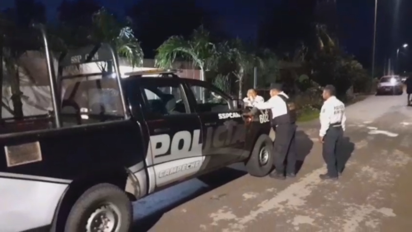 Elementos policiacos de la SSP Campeche resguardaron el lugar de los hechos. Elementos policiacos de la SSP Campeche resguardaron el lugar de los hechos.