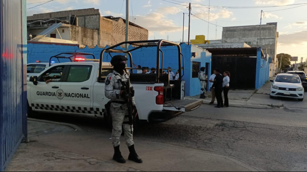 Aseguraron brincar del segundo piso de la casa, lo que les permitió escapar Aseguraron brincar del segundo piso de la casa, lo que les permitió escapar