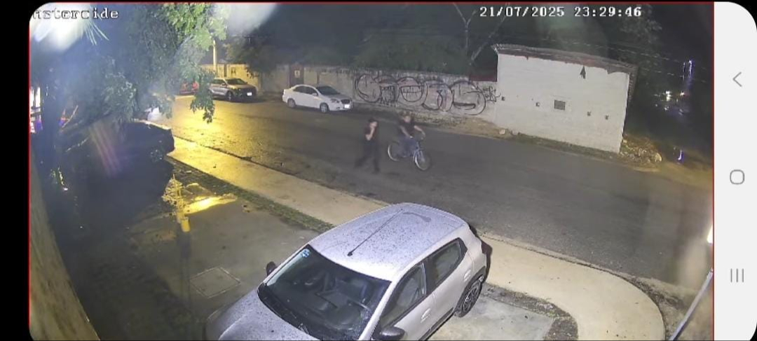 El ciudadano afectado compartió imágenes de la cámara de seguridad.