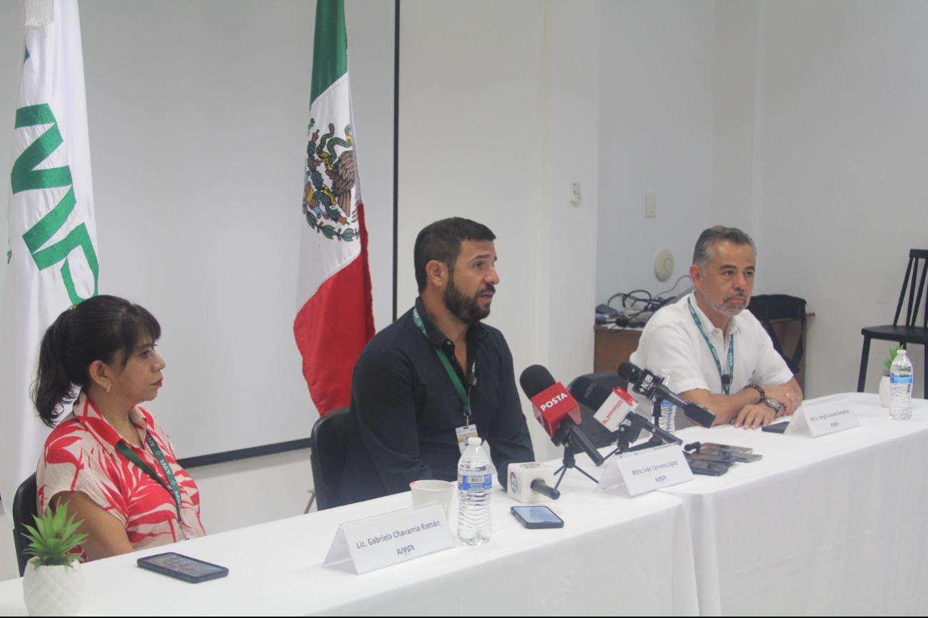 Iván Cervera dijo que la profesionalización otorga seguridad jurídica. Iván Cervera dijo que la profesionalización otorga seguridad jurídica.