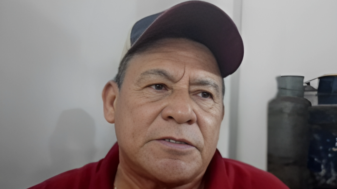 José Junior Cámara pidió a las autoridades y a la CFE que mejoren el servicio de electricidad.
