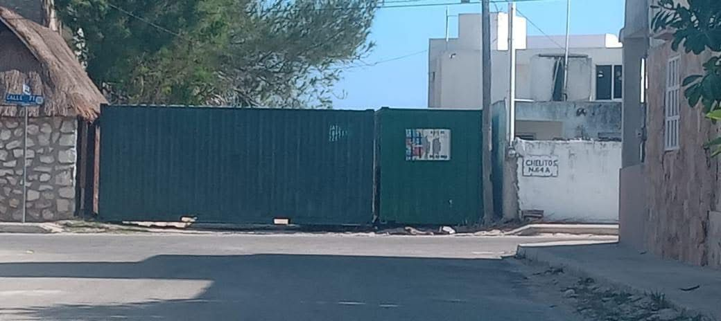 Se desconoce quién el responsable de colocar dichos obstáculos Se desconoce quién el responsable de colocar dichos obstáculos