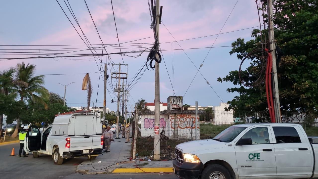 Un apagón de 14 horas afectó a la colonia Zazil-Ha en Playa del Carmen. Un apagón de 14 horas afectó a la colonia Zazil-Ha en Playa del Carmen.