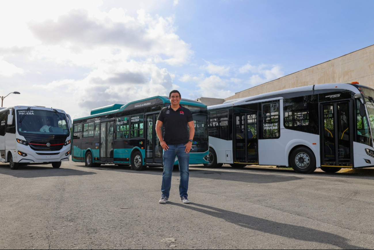 El titular del Imoveqroo, Rafael Hernández Kotasek, reconoció que los desafíos son enormes debido a la diversidad del desplazamiento que requieren los municipios El titular del Imoveqroo, Rafael Hernández Kotasek, reconoció que los desafíos son enormes debido a la diversidad del desplazamiento que requieren los municipios