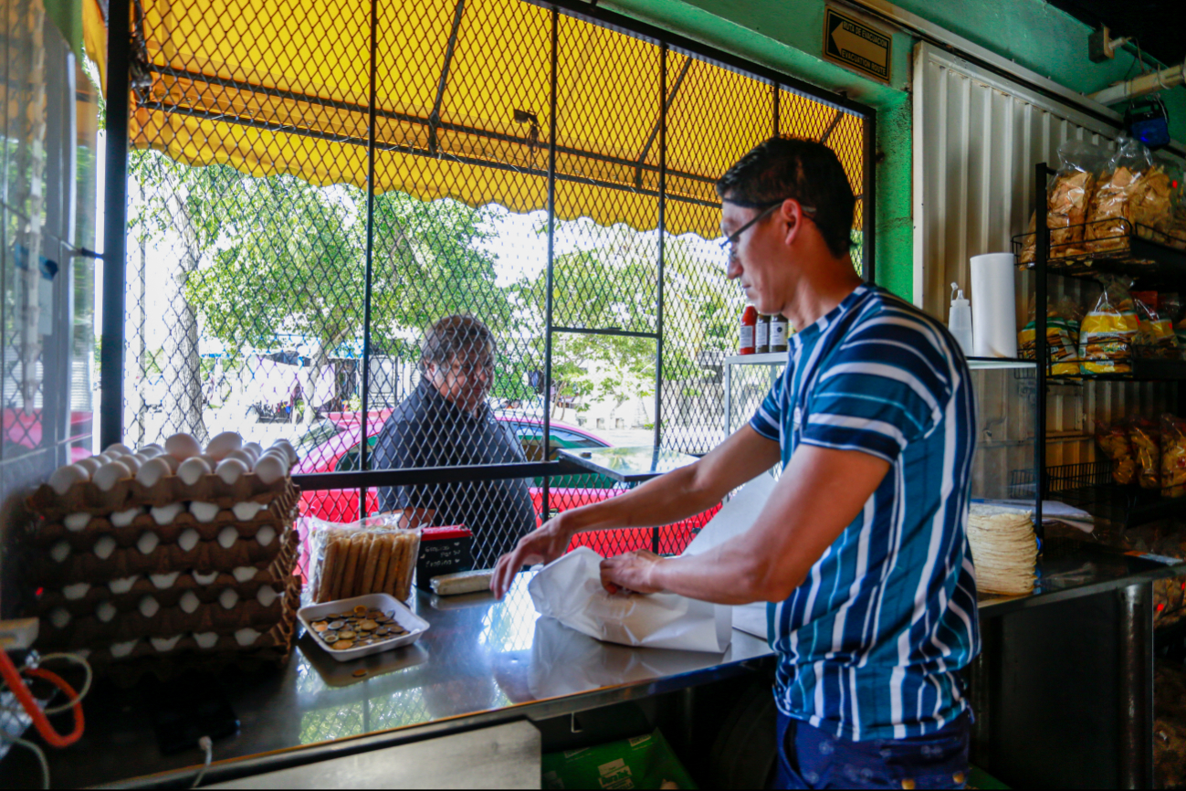 “Comer bien ahora será un lujo”, aseguró dirigente de comerciantes. “Comer bien ahora será un lujo”, aseguró dirigente de comerciantes.