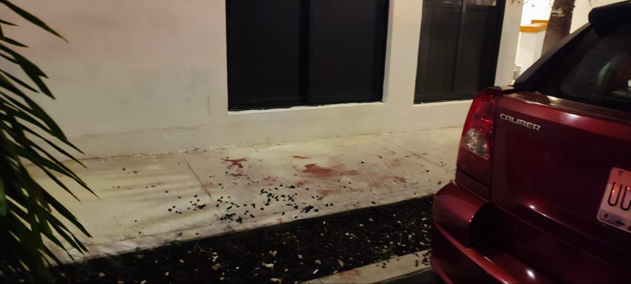El hombre fue encontrado malherido debido a las cortaduras realizadas durante los destrozos