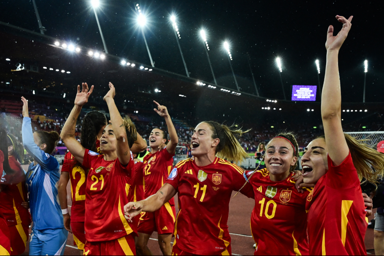 Las jugadoras españolas celebraron en grande el triunfo sobre las alemanas. Las jugadoras españolas celebraron en grande el triunfo sobre las alemanas.