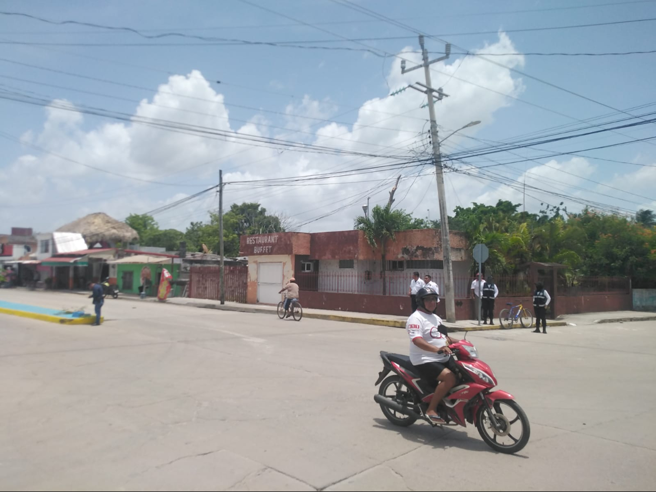 Piden topes en entrada del poblado