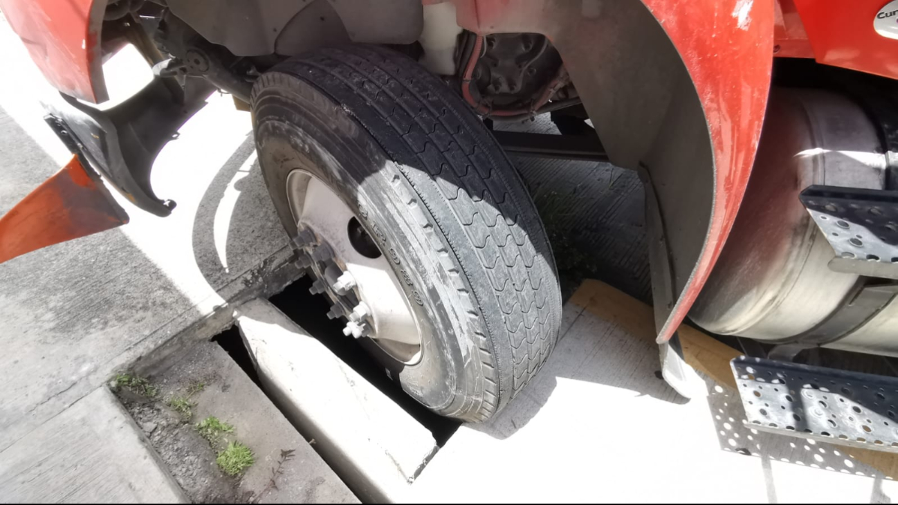 Colapsa registro municipal tras paso de camión repartidor en Campeche