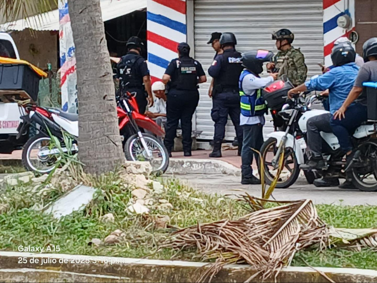 Turba enfurecida golpea a presunto ladrón en Chetumal