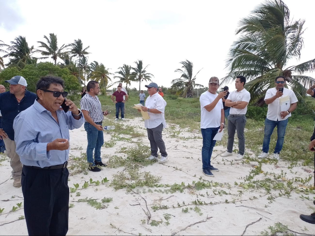 Mario Peraza ha desempeñado un papel central en la apropiación ilícita de terrenos en la costa