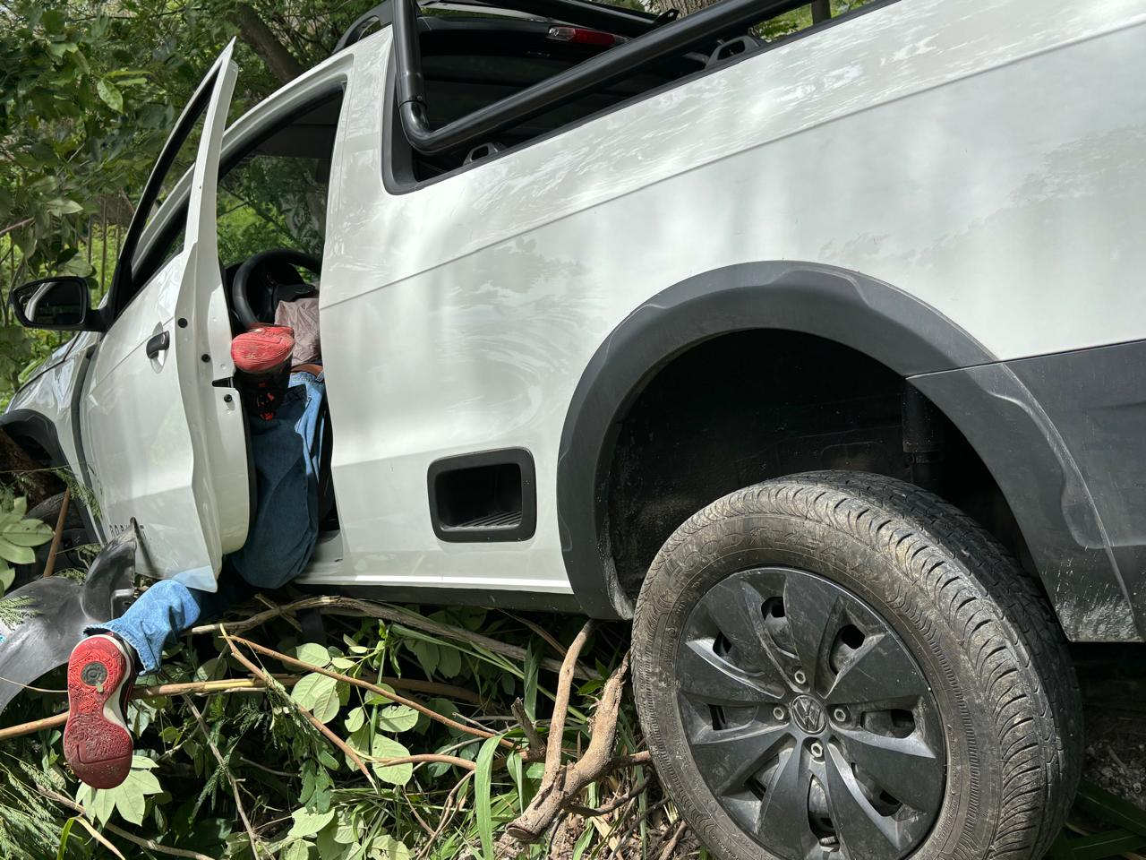 SAMU atendió a los ocupantes y el lesionado fue trasladado al ISSSTE.