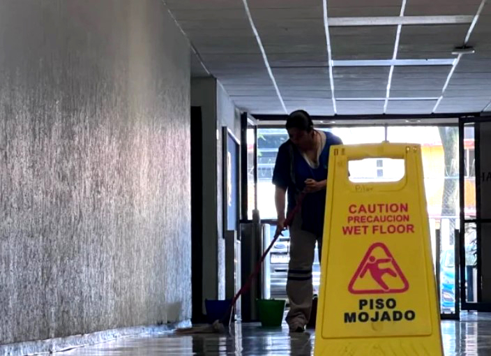 Exponen presunta falta de pagos a empresa de servicios de limpieza en  hospitales de Quintana Roo