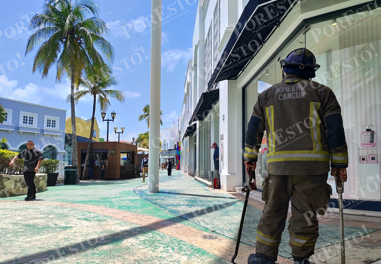 Durante el trabajo de Bomberos y elementos, no se reportaron personas atrapadas.