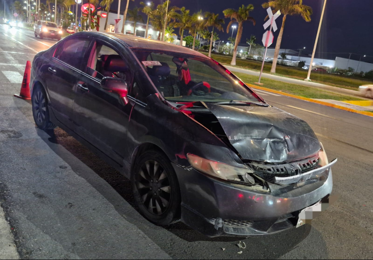 Se registra el primer choque cerca de una estación del Tren Ligero sobre el malecón de Campeche