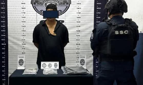 Campechano  detenido durante persecución en Playa del Carmen  es descubierto con sustancias 