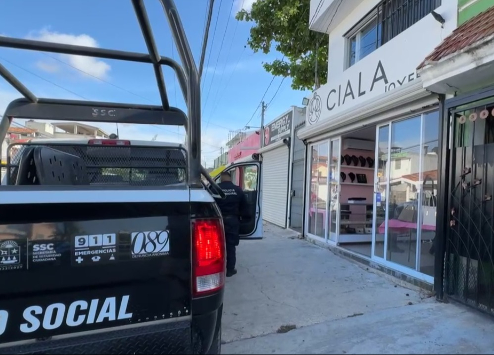 Asaltan joyería en la Unidad Morelos de Cancún Asaltan joyería en la Unidad Morelos de Cancún