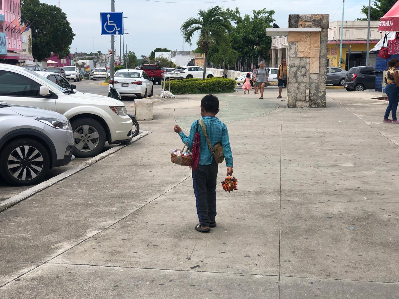La problemática de los menores trabajando es una problemática sin atender.