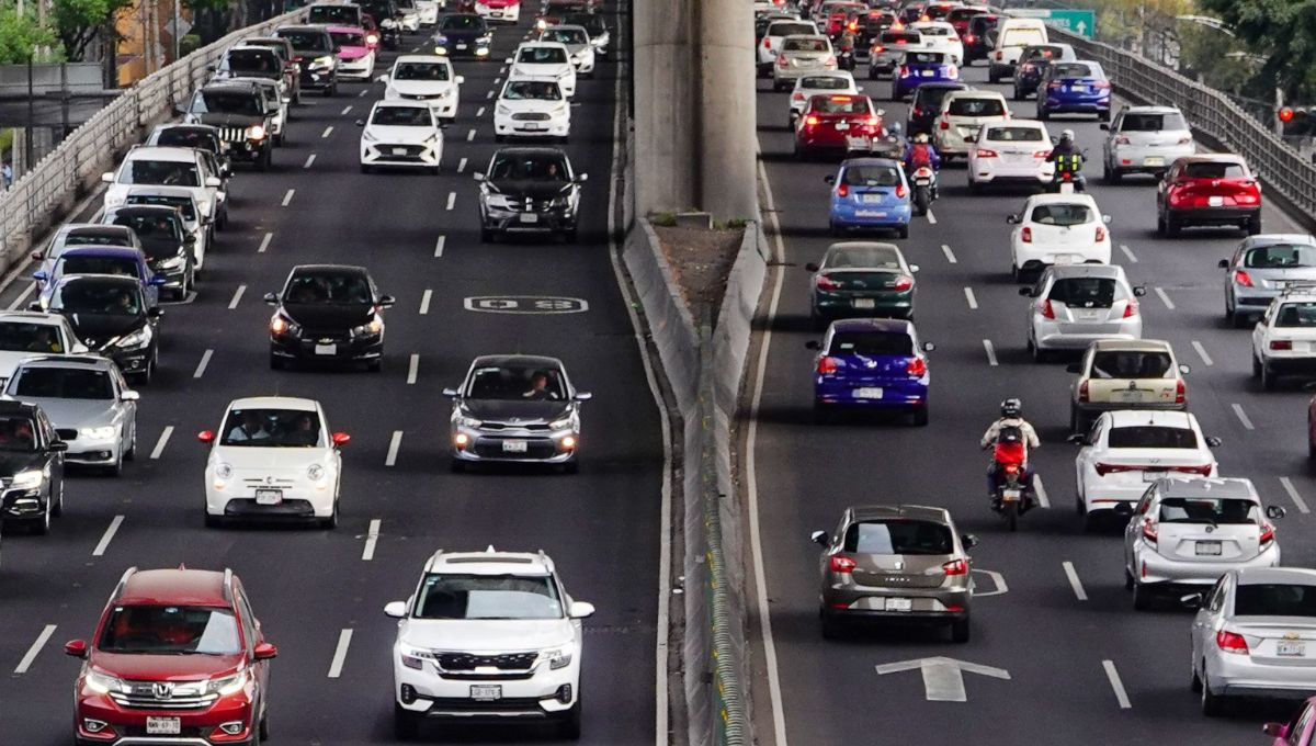 El programa Hoy No Circula es una medida ambiental que restringe la circulación vehicular en días específicos El programa Hoy No Circula es una medida ambiental que restringe la circulación vehicular en días específicos