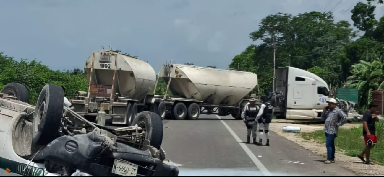 Los vehículos involucrados en el accidente fueron trasladados al corralón Los vehículos involucrados en el accidente fueron trasladados al corralón