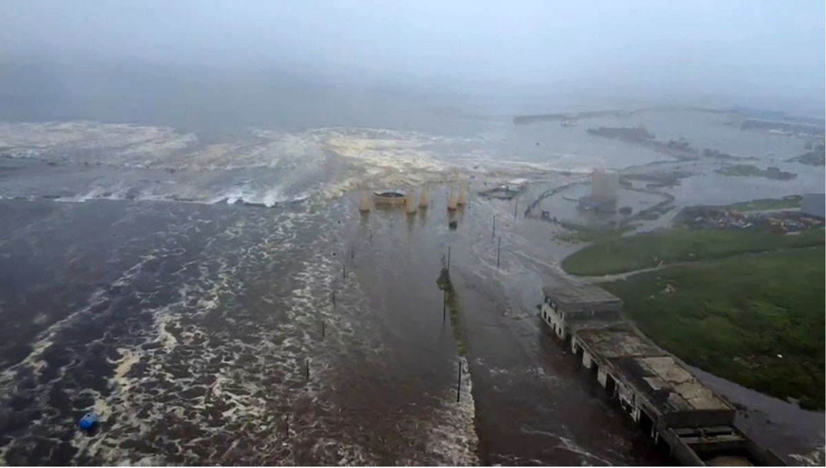 Cuatro olas de tsunami impactaron la ciudad de Severo-Kurilsk, avanzando hasta 200 metros tierra adentro