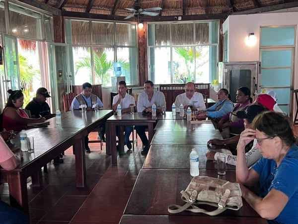 Evidencian irregularidades en reunión para atender problemas de Mahahual