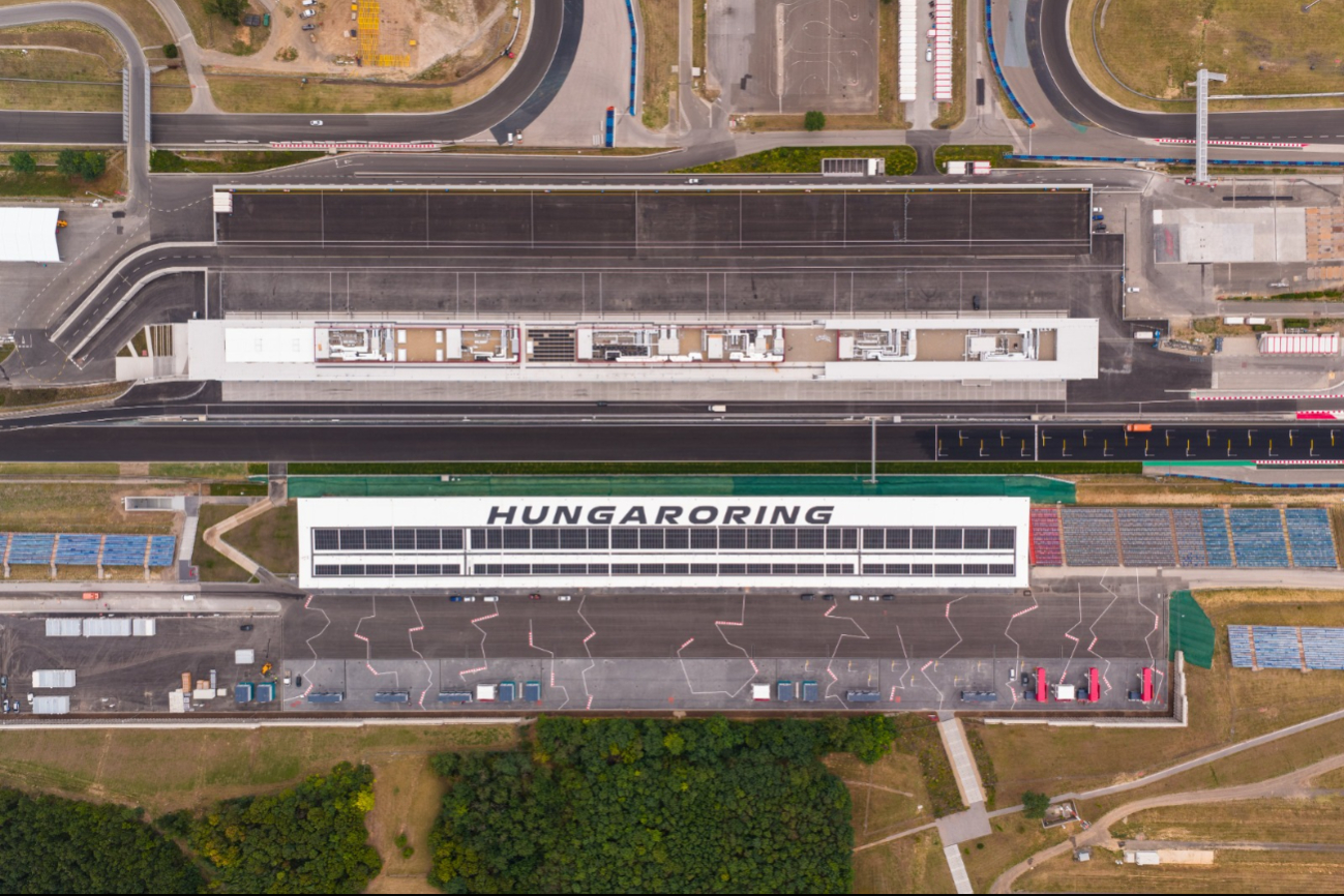 Hungaroring es uno de los circuitos más emblemáticos de la Fórmula 1. Hungaroring es uno de los circuitos más emblemáticos de la Fórmula 1.